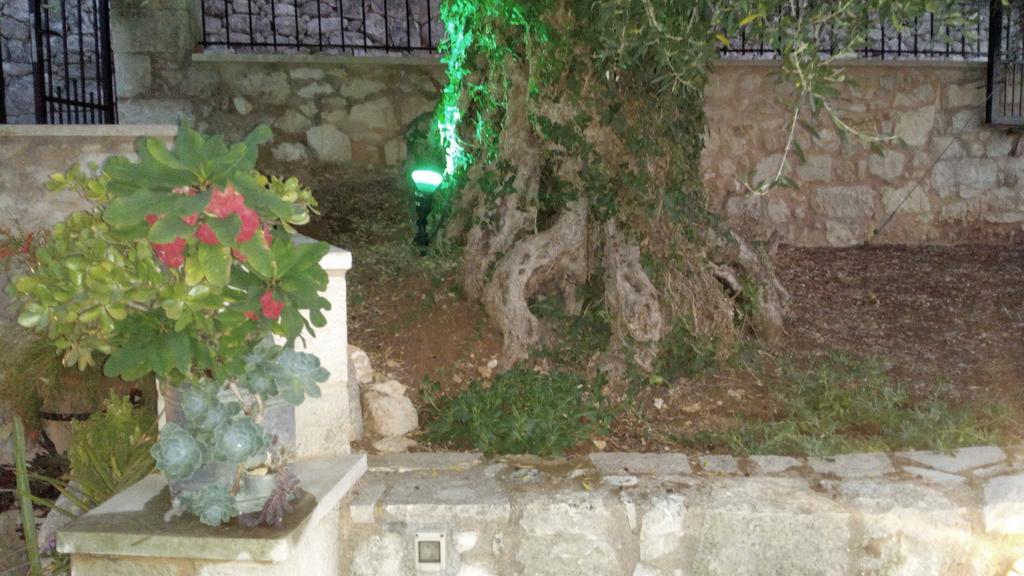 Tzitzifes Stone Mansion Βίλα Εξωτερικό φωτογραφία